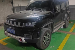 BJ40 北京 2.0T 自動兩驅(qū)城市獵人版?zhèn)b客型