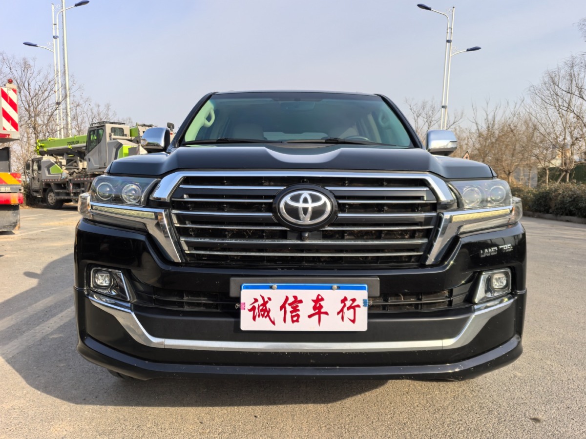 豐田 蘭德酷路澤  2018款 5.7L VX-R 12氣 底升(中東版)圖片