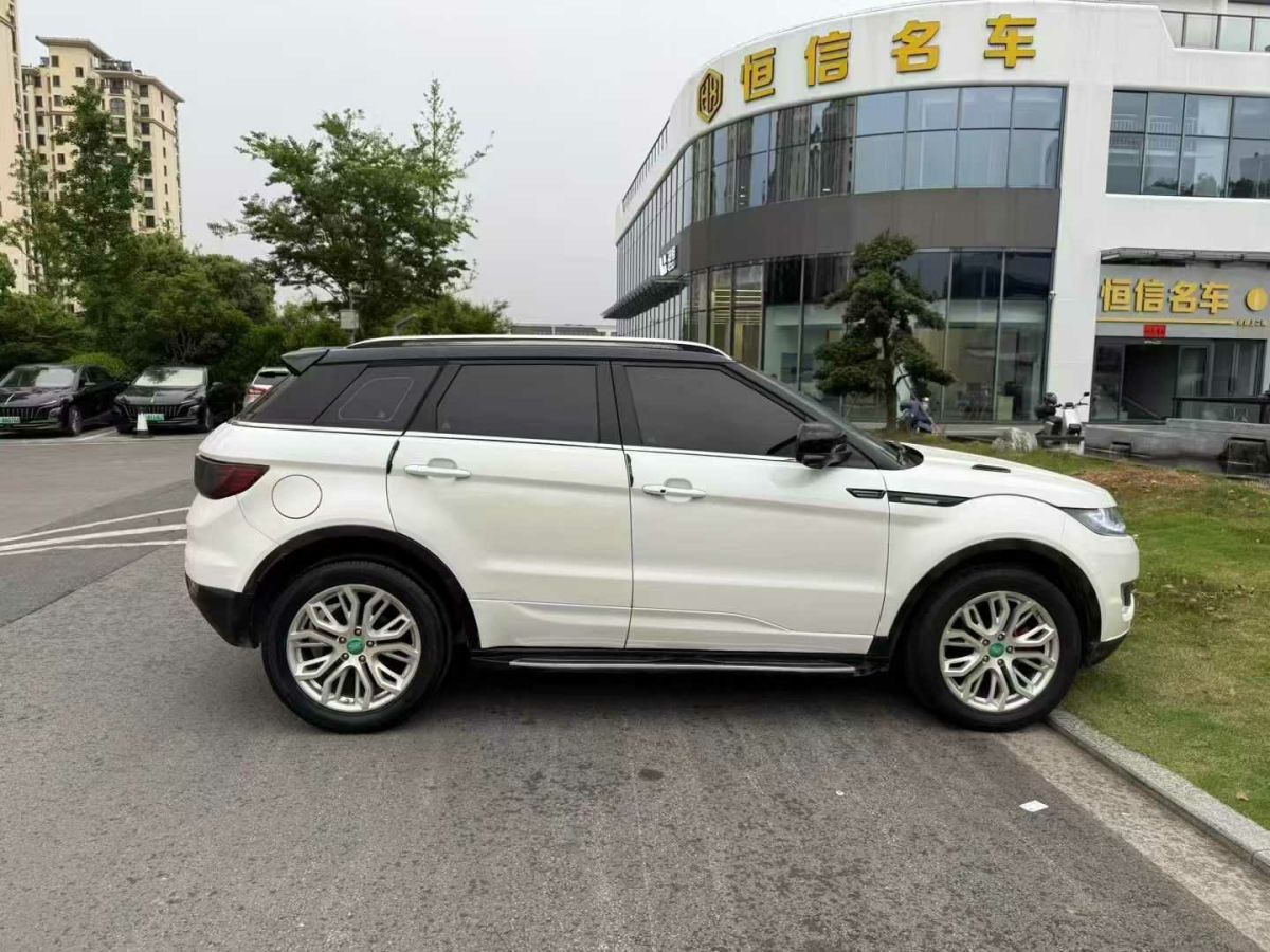 路虎 攬勝  2016款 3.0T 標(biāo)準(zhǔn)軸距 HSE SUPERCHARGED 美規(guī)版圖片
