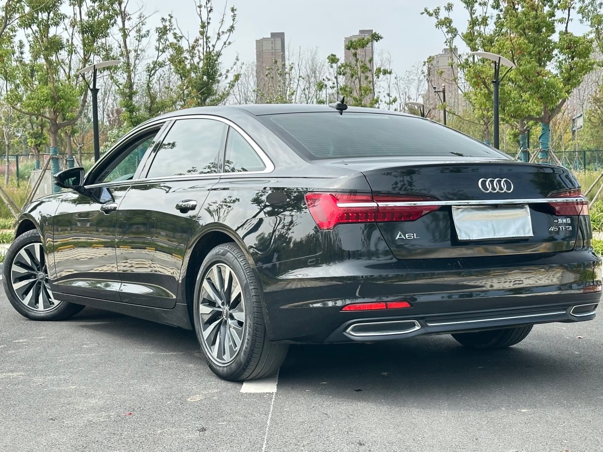 2021年9月奧迪 奧迪A6L  2021款 45 TFSI 臻選動感型