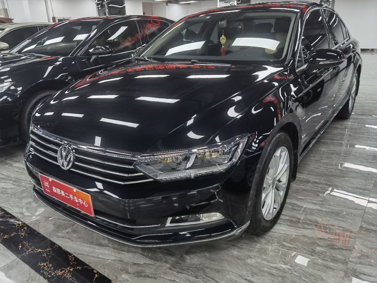 大众 迈腾  2019款  330tsi dsg 豪华型 国vi 黑色 自动档对价格不