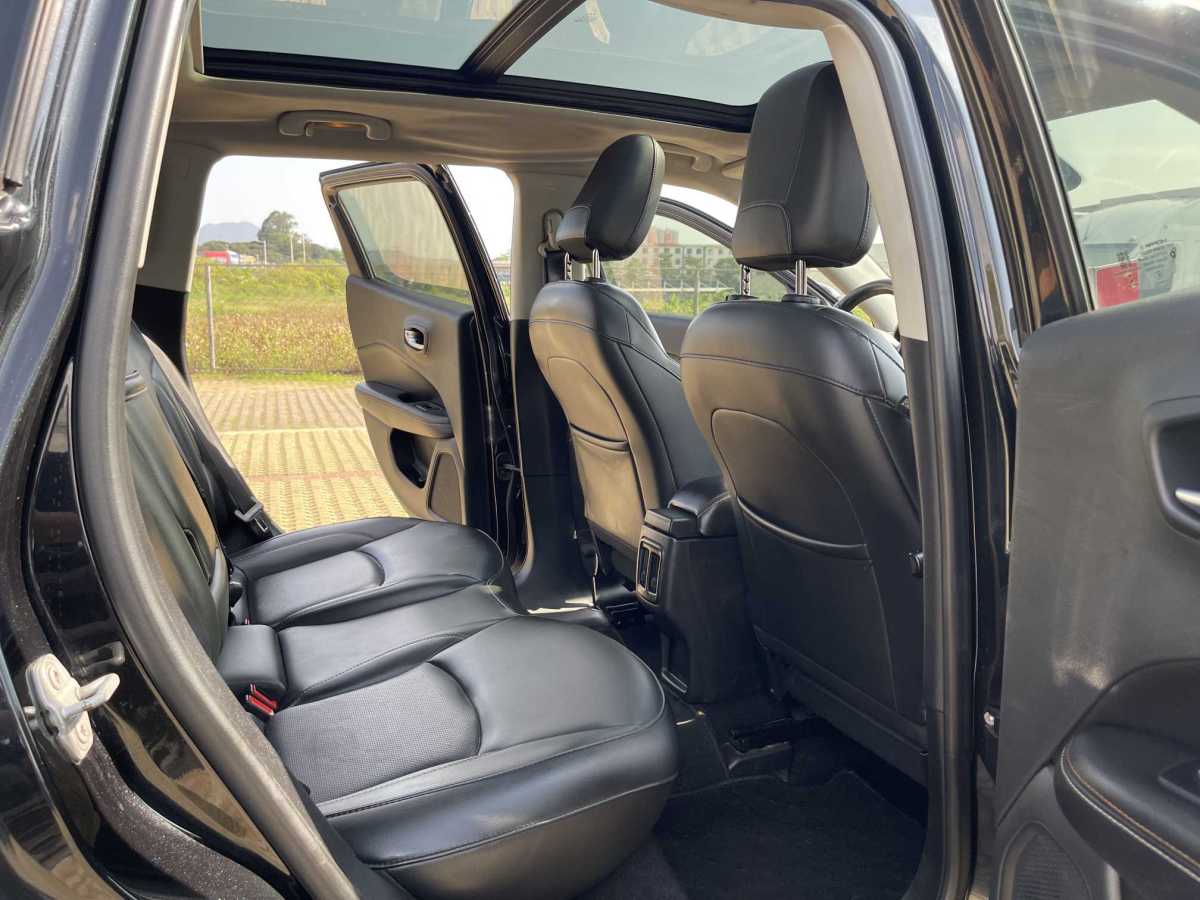 Jeep 指南者  2017款 200T 自動(dòng)舒享版圖片