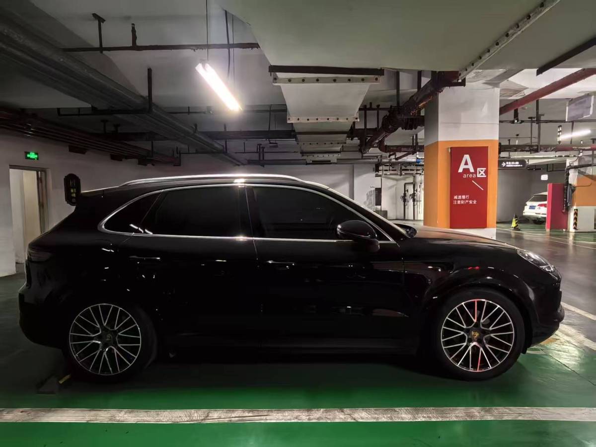 保時(shí)捷 Cayenne  2022款 Cayenne 3.0T 鉑金版圖片