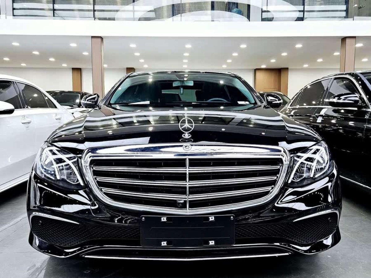 奔馳 奔馳E級(jí)  2019款 改款 E 300 L 時(shí)尚型圖片