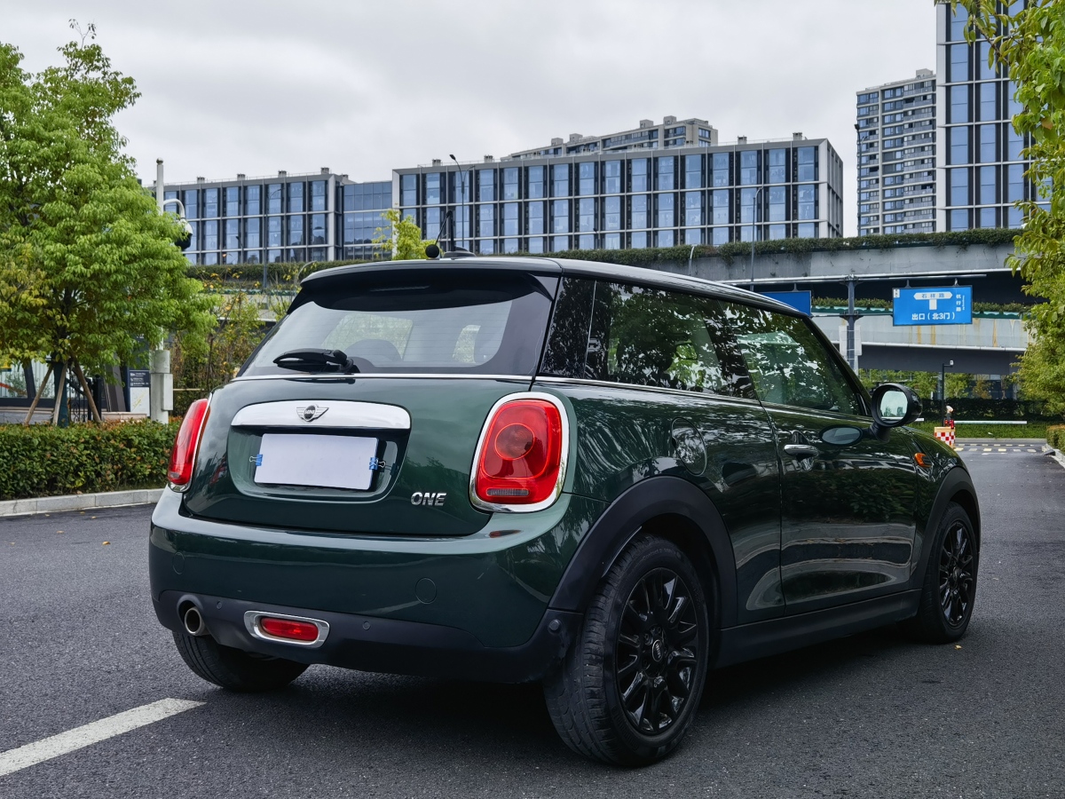 2018年3月MINI MINI  2018款 1.5T ONE