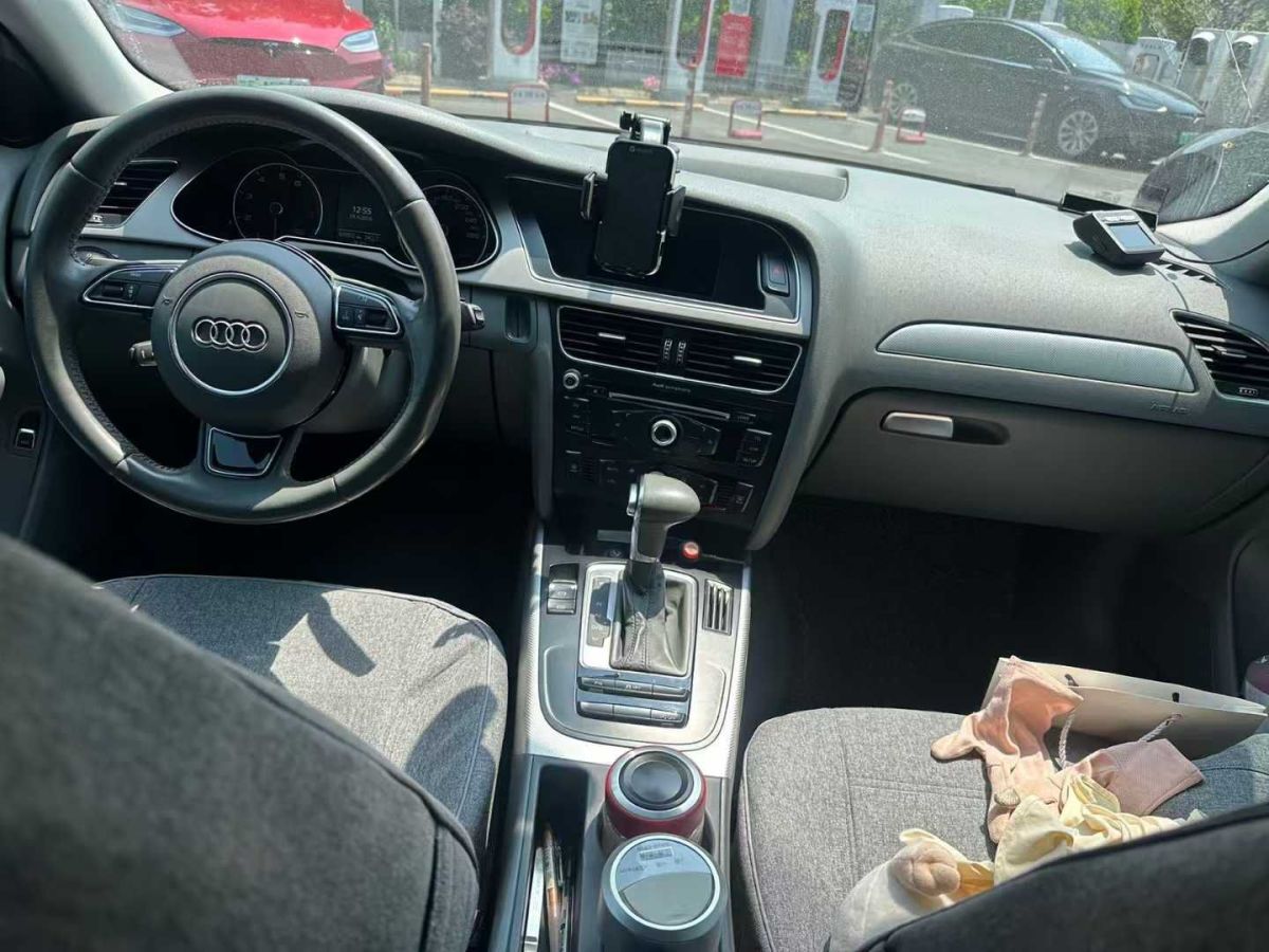 奧迪 奧迪A4L  2013款 A4L 30TFSI 手動(dòng)舒適型圖片