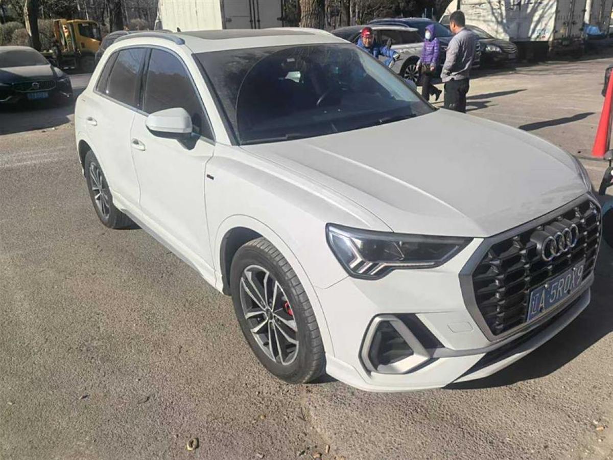 奧迪 奧迪Q3  2019款  35 TFSI 進(jìn)取動感型圖片