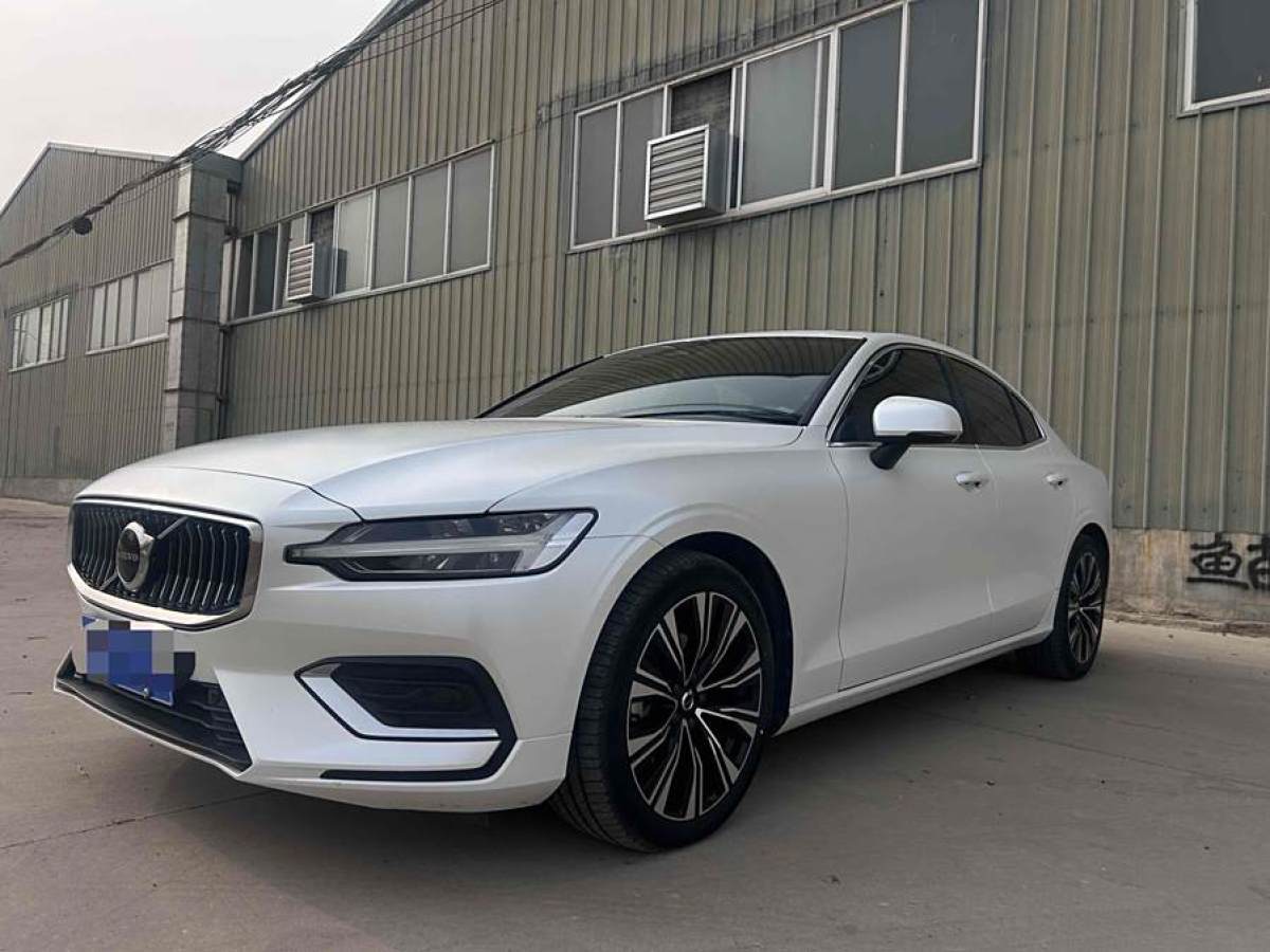 2022年9月沃爾沃 S60L  2023款 B4 智遠(yuǎn)豪華版