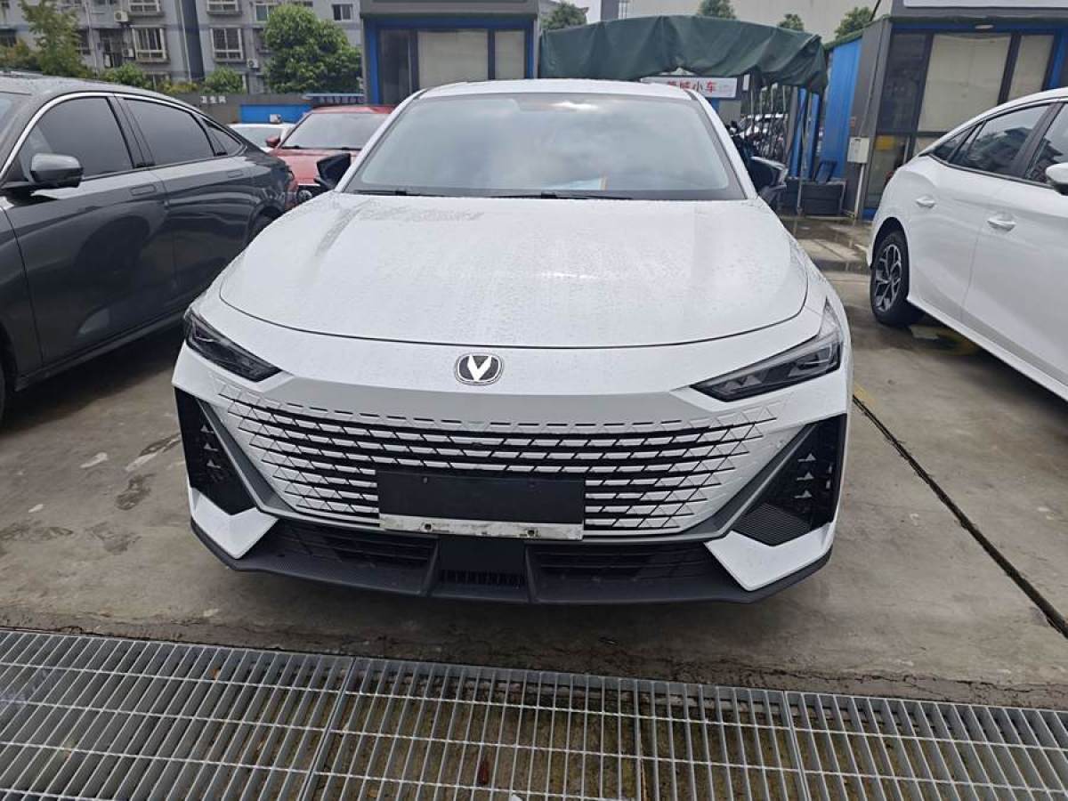 長(zhǎng)安 長(zhǎng)安UNI-V 智電iDD  2023款 智電iDD 1.5T 113km智酷型圖片