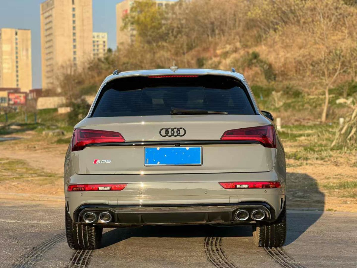 奧迪 奧迪Q3  2022款 40 TFSI RS套件燃速型圖片