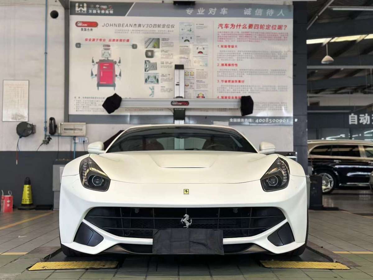 法拉利 F12berlinetta  2013款 6.3L 標(biāo)準(zhǔn)型圖片