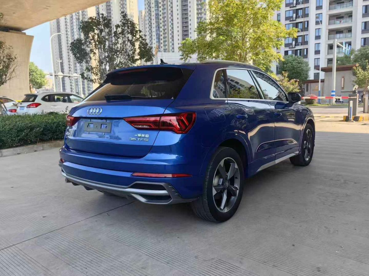 奧迪 奧迪Q3  2020款 35 TFSI 時(shí)尚動(dòng)感型圖片