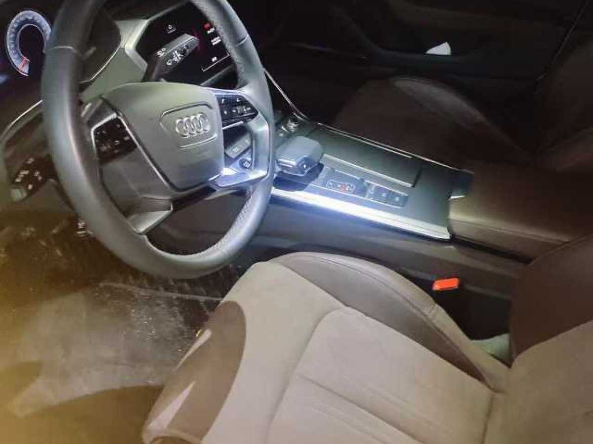 奧迪 奧迪A7L  2024款 45TFSI S-line 筑夢型 流晶套裝圖片