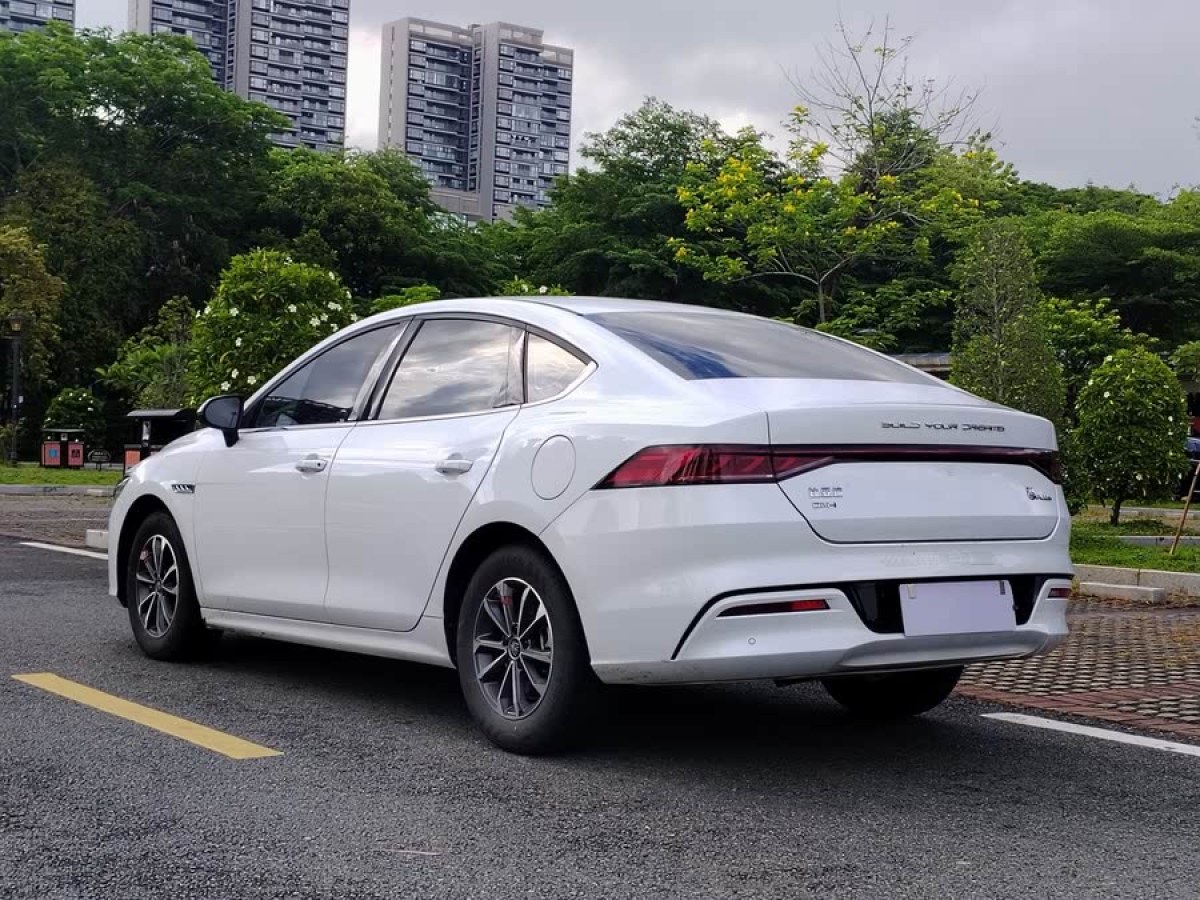 比亞迪 秦PLUS  2024款 榮耀版 DM-i 55KM領(lǐng)先型圖片