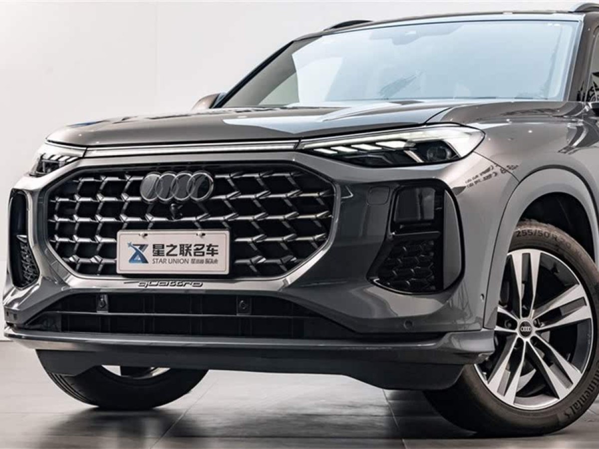 奧迪 奧迪Q6  2022款 45 TFSI quattro 齊云型 飛騎套裝圖片