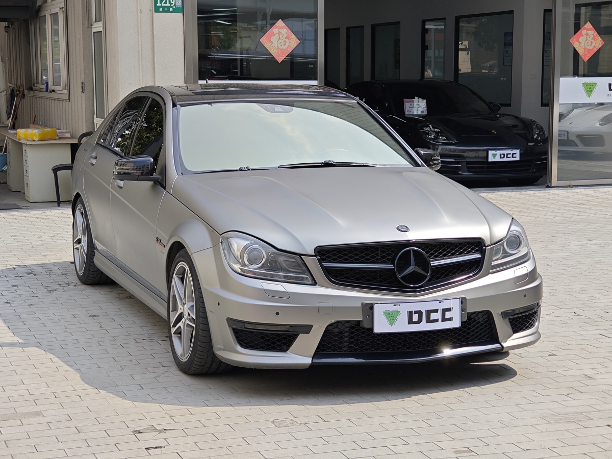 2013年6月奔馳 奔馳C級(jí)AMG  2012款 AMG C 63 動(dòng)感型