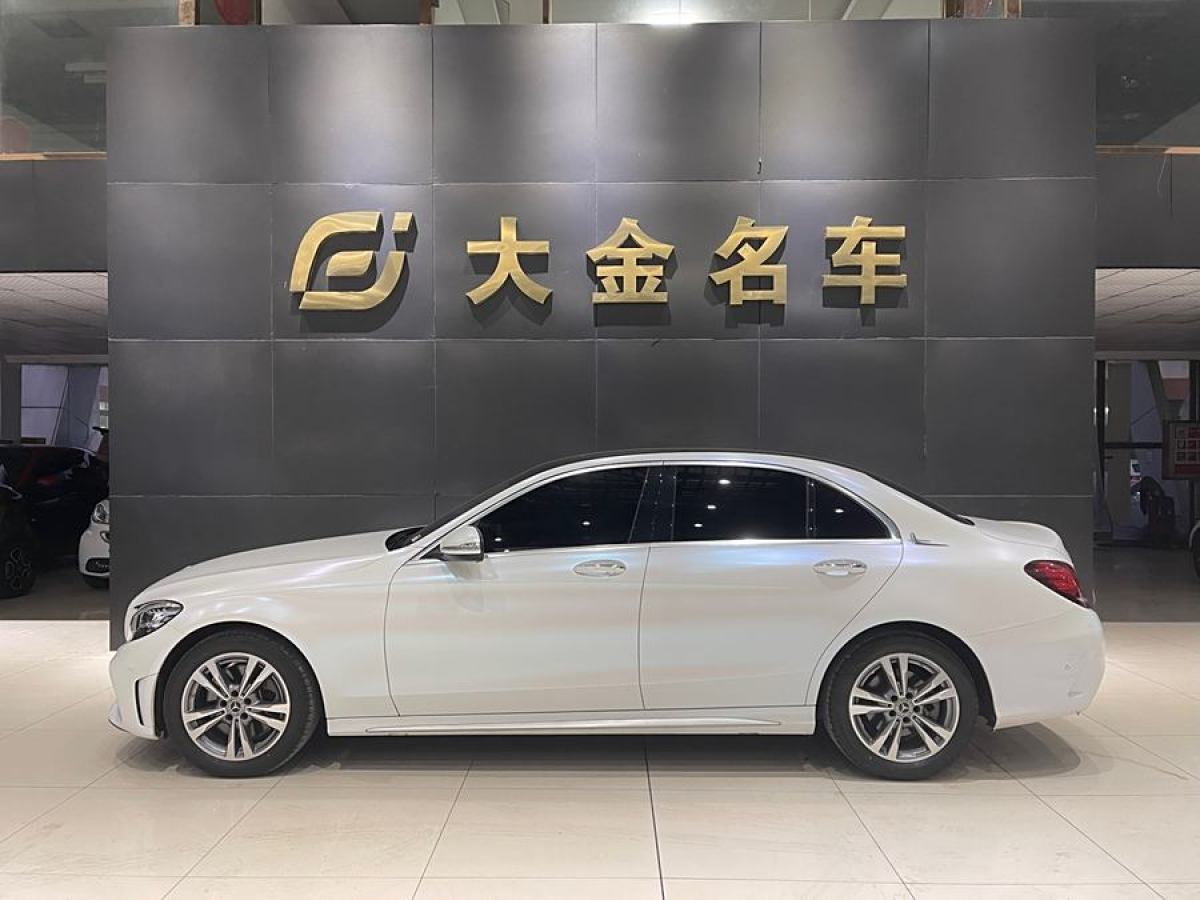 奔馳 奔馳C級  2020款 改款 C 200 L 時(shí)尚型圖片