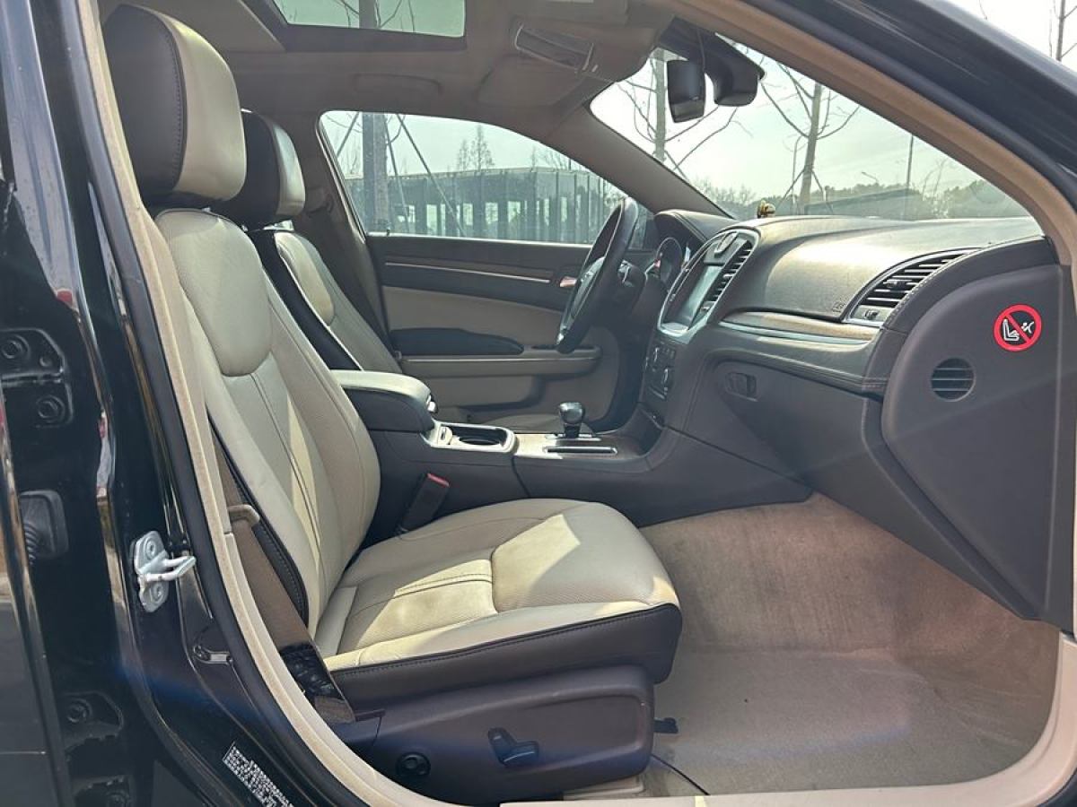 克萊斯勒 300C  2013款 3.6L 尊崇版圖片