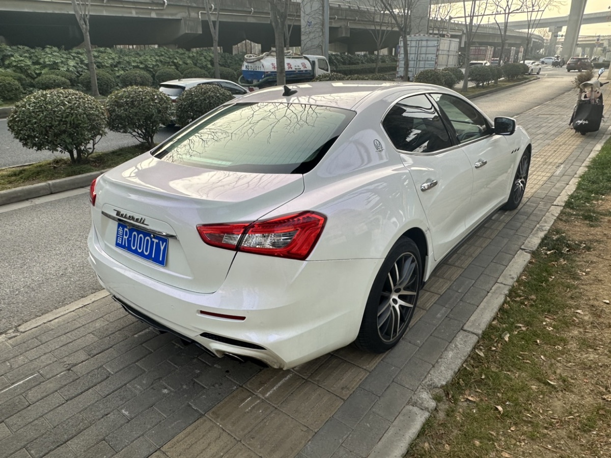 瑪莎拉蒂 Ghibli  2014款 3.0T 標(biāo)準(zhǔn)版圖片