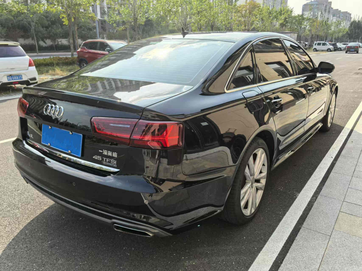 奧迪 奧迪A4L  2018款 30周年年型 45 TFSI quattro 運(yùn)動型圖片