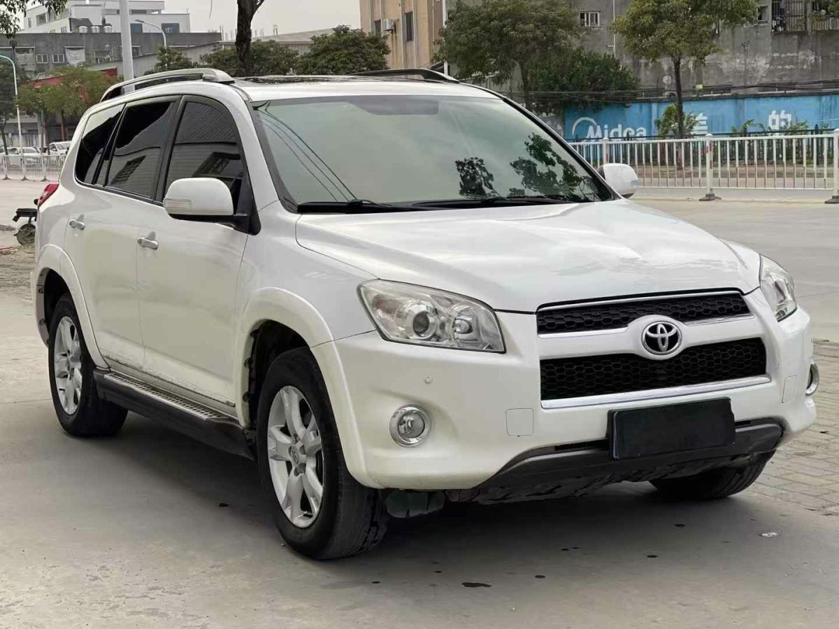 豐田 RAV4榮放  2011款 2.0L 手動(dòng)豪華版圖片