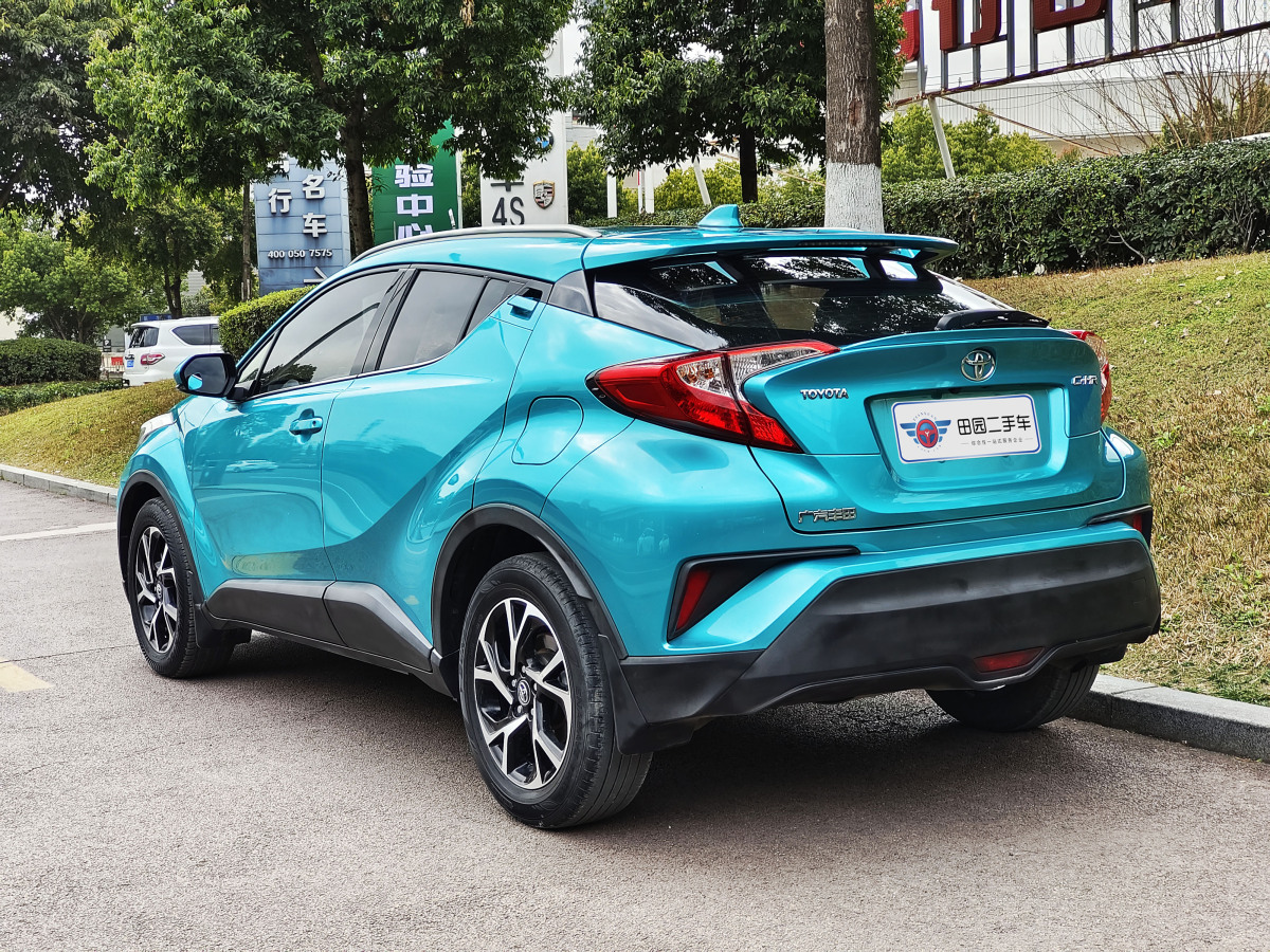 豐田 C-HR  2020款 2.0L 領(lǐng)先版圖片