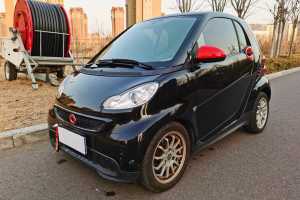 fortwo smart 1.0 MHD 新年特別版