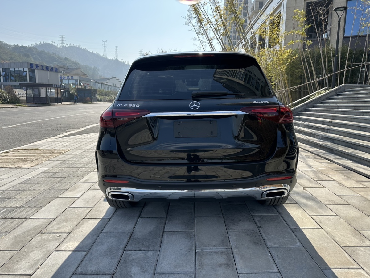 奔馳 奔馳GLE  2024款 GLE 350 4MATIC 時(shí)尚型圖片