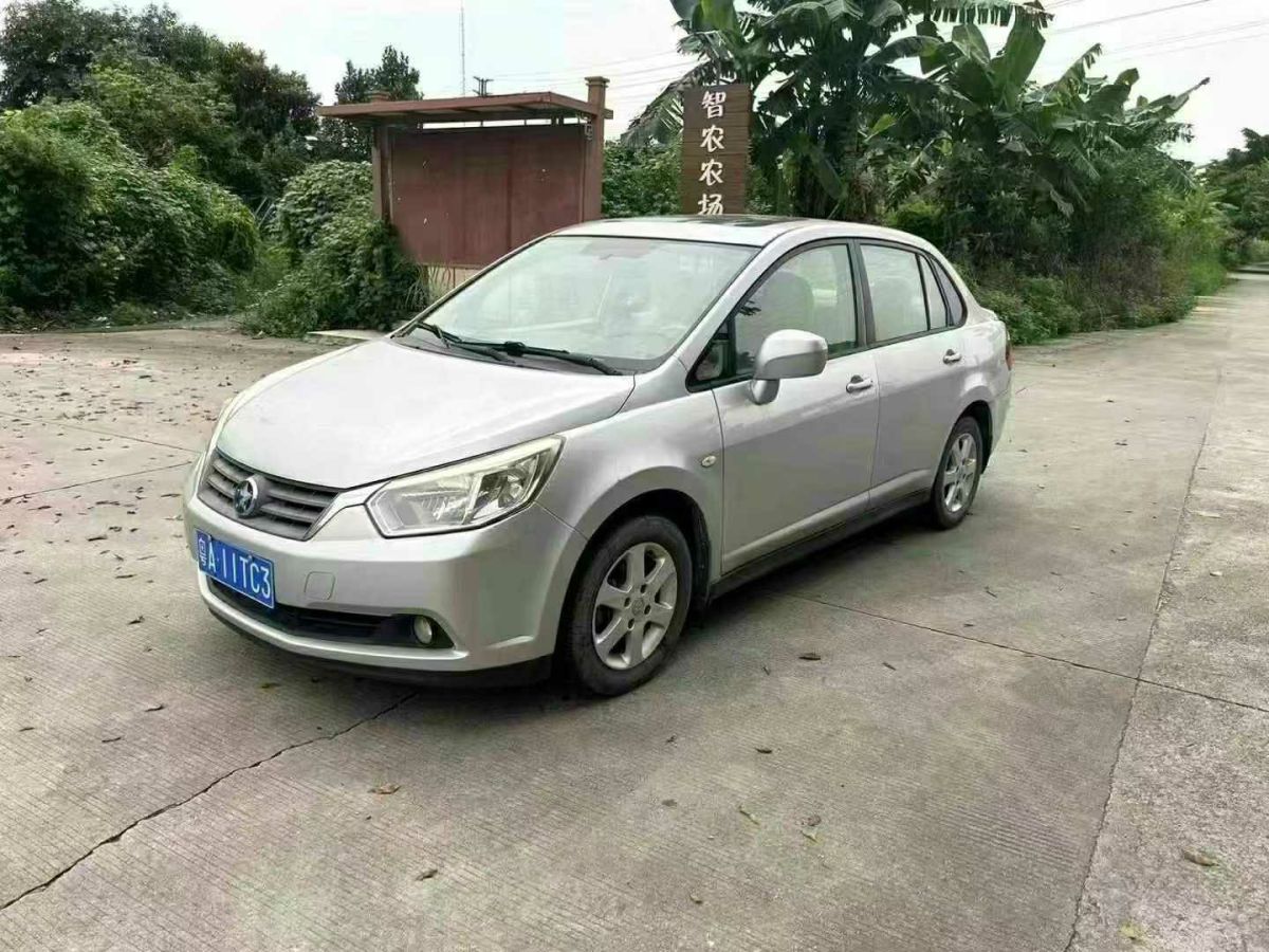 啟辰 D50  2012款 1.6L 手動尊貴版圖片