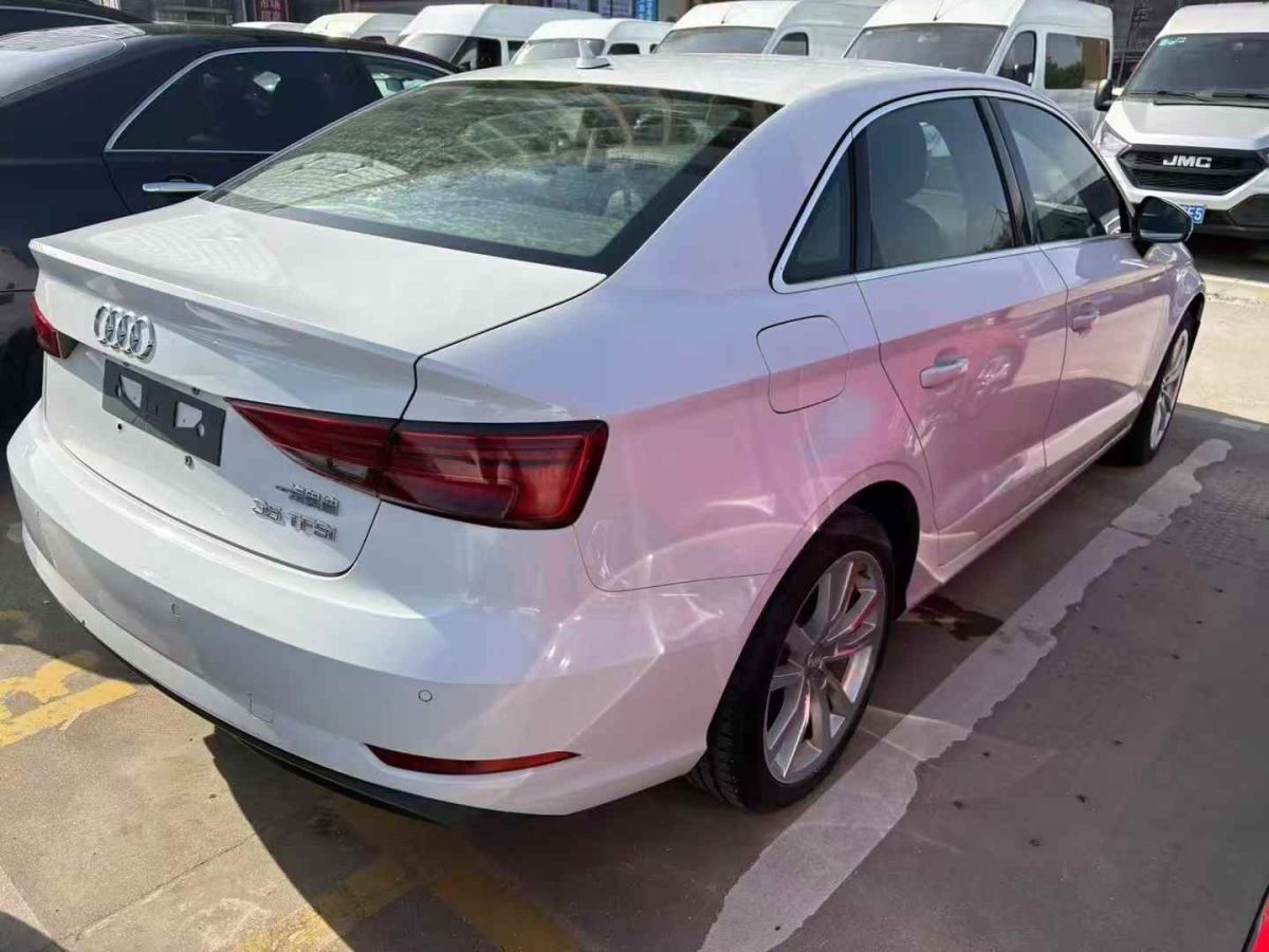 奧迪 奧迪A3  2018款 A3 1.4T 35TFSI Limousine時(shí)尚型圖片
