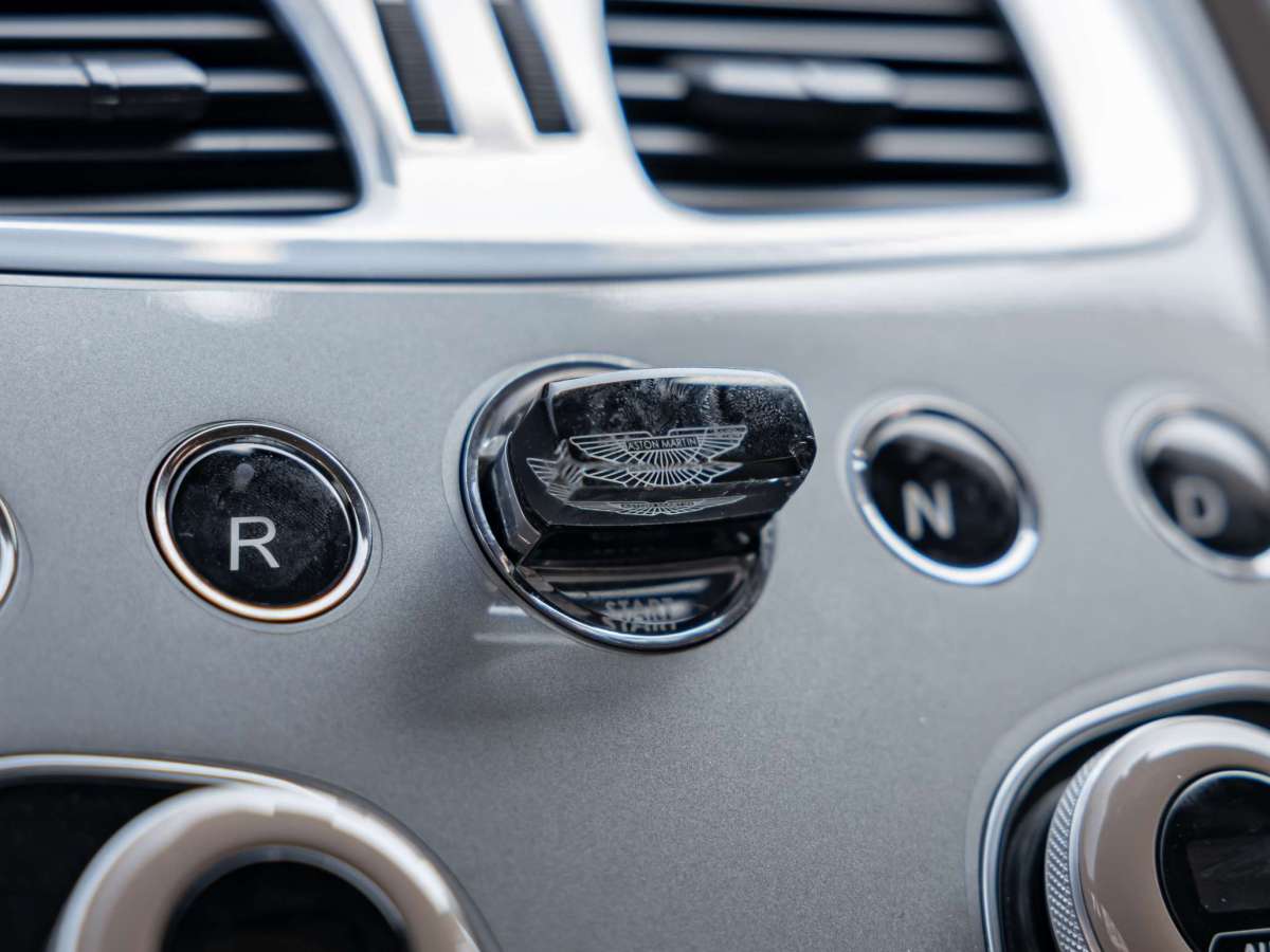 阿斯頓·馬丁 Vanquish  2013款 6.0L 標(biāo)準(zhǔn)型圖片