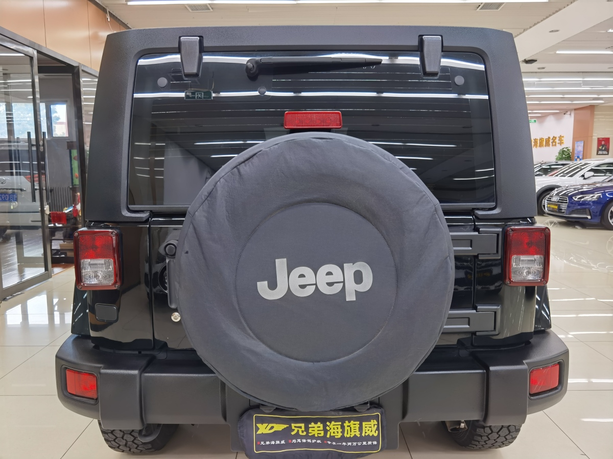 Jeep 牧馬人  2013款 3.6L Sahara 四門版圖片