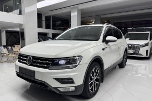 途觀L 大眾 330TSI 自動(dòng)兩驅(qū)風(fēng)尚版