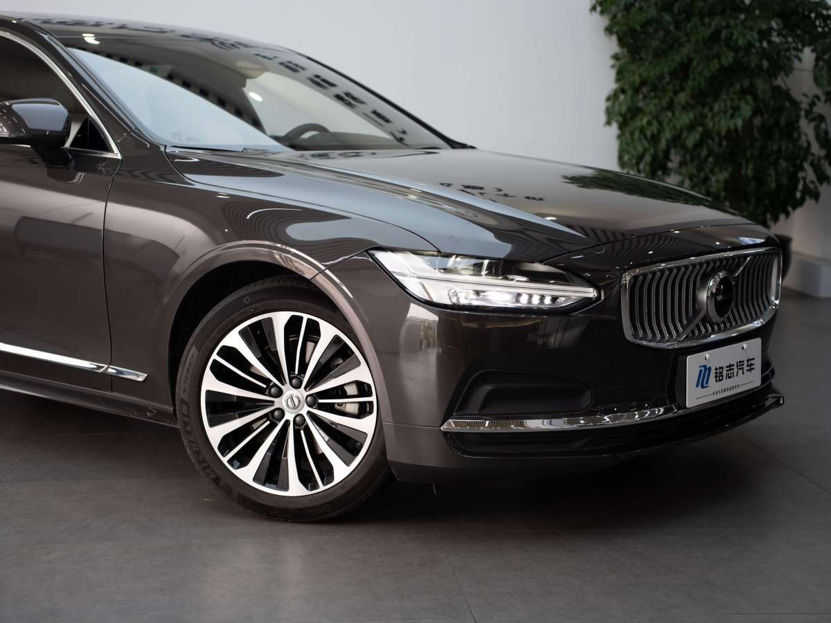 沃爾沃 S90  2023款 B5 智逸豪華版圖片