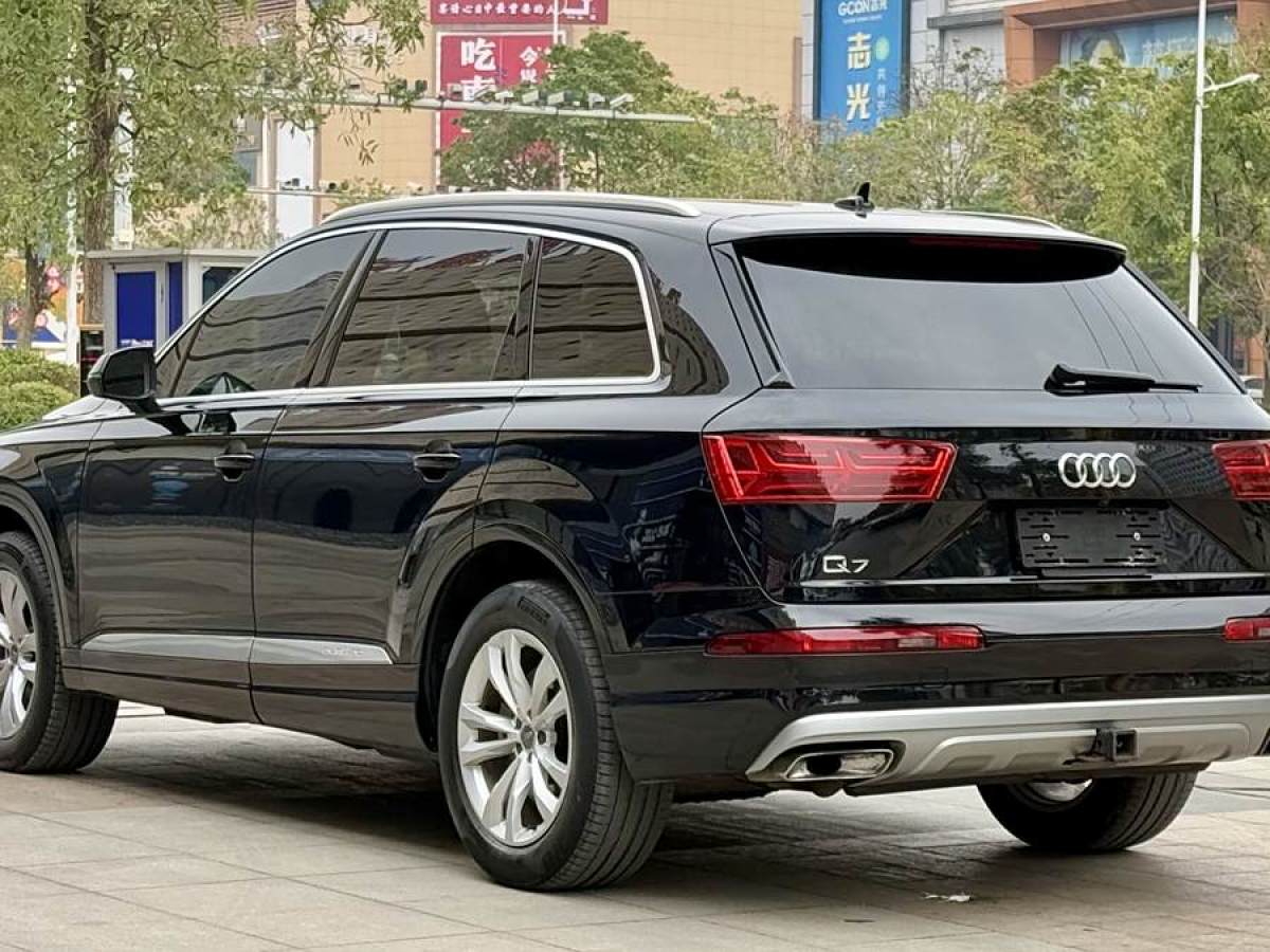 奧迪 奧迪Q7  2016款 45 TFSI 技術(shù)型圖片