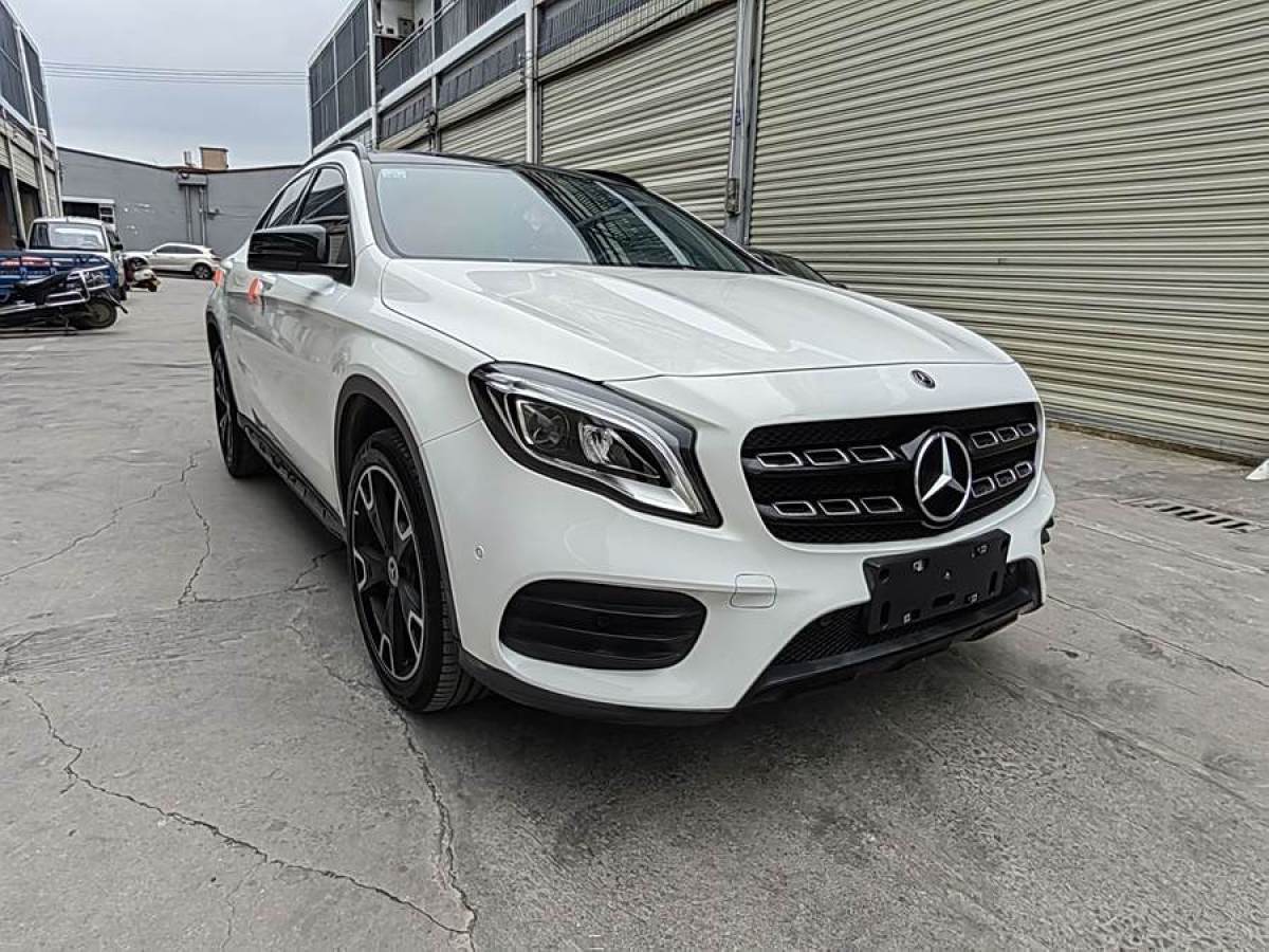 奔馳 奔馳GLA  2018款 GLA 220 4MATIC 運(yùn)動(dòng)型圖片