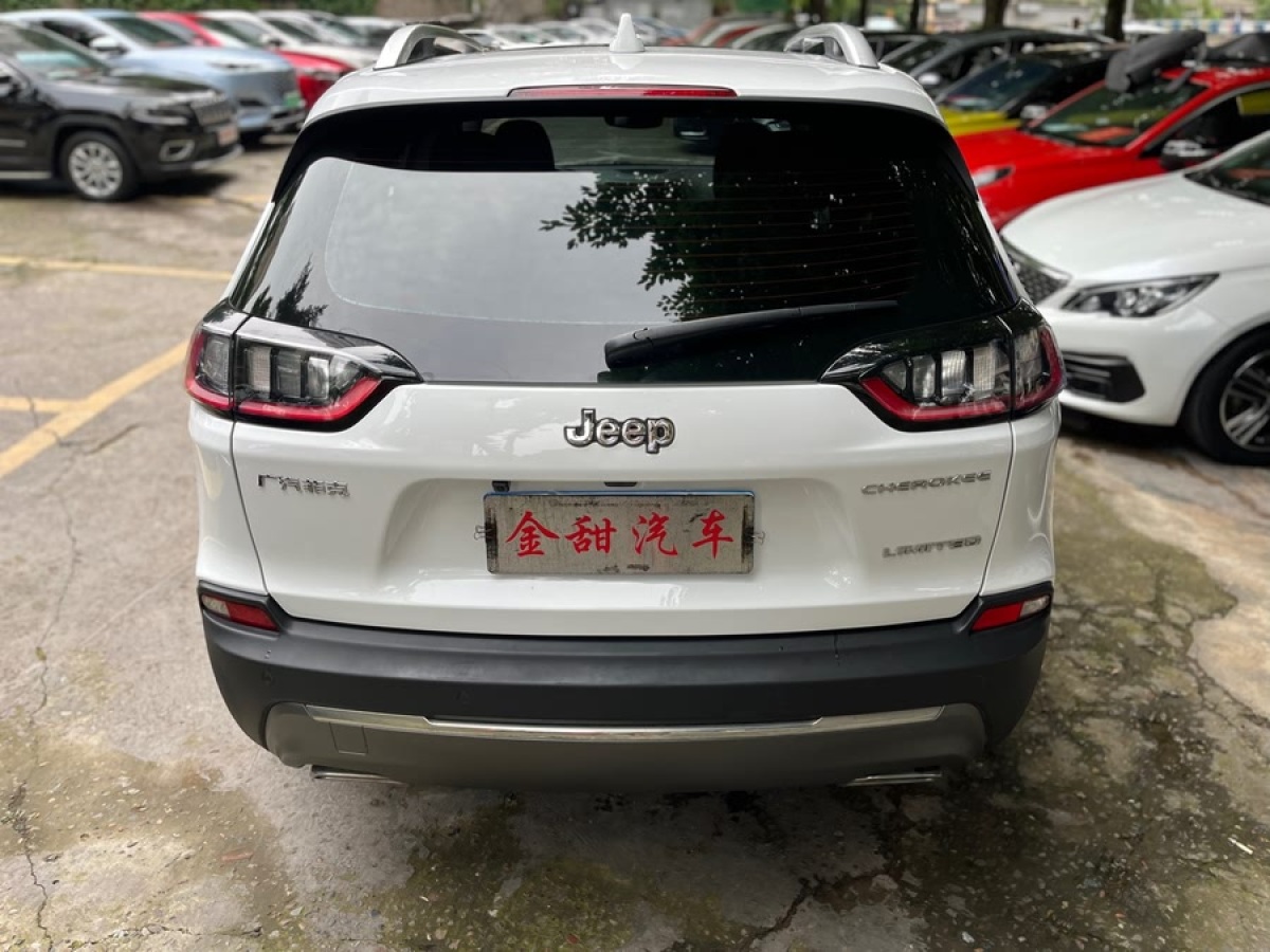 Jeep 自由光  2019款 2.0T 兩驅(qū)智享版 國VI圖片