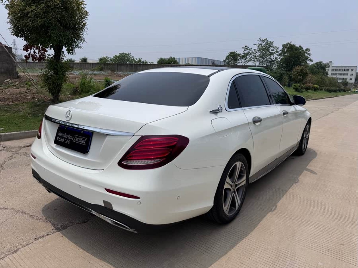 奔馳 奔馳E級  2019款 E 260 L 運(yùn)動(dòng)型圖片