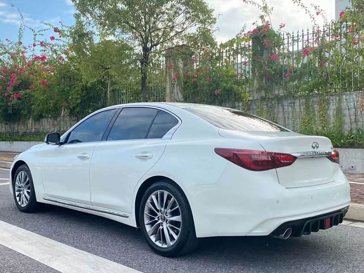 英菲尼迪 Q50L  2016款 2.0T 悅享版圖片