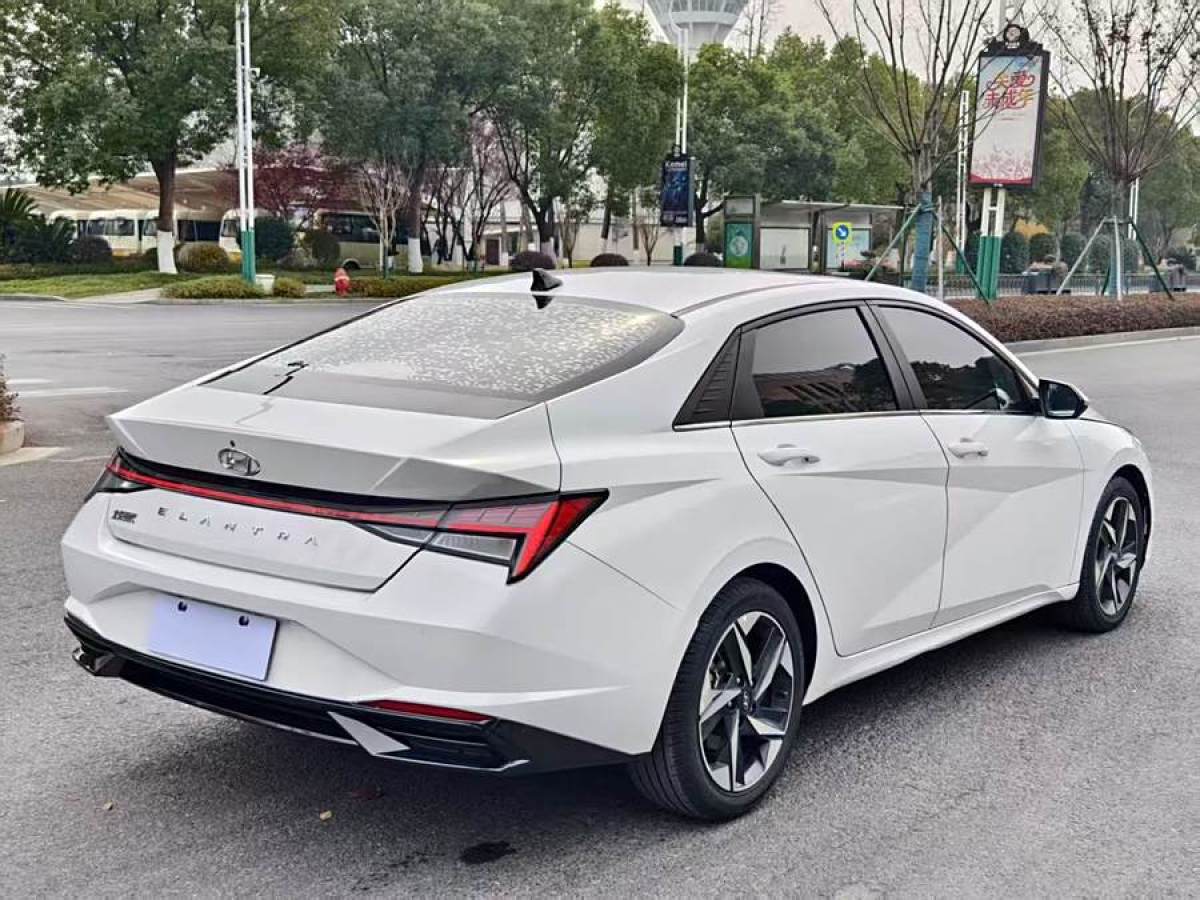 2021年2月現(xiàn)代 伊蘭特  2021款 1.5L LUX尊貴版