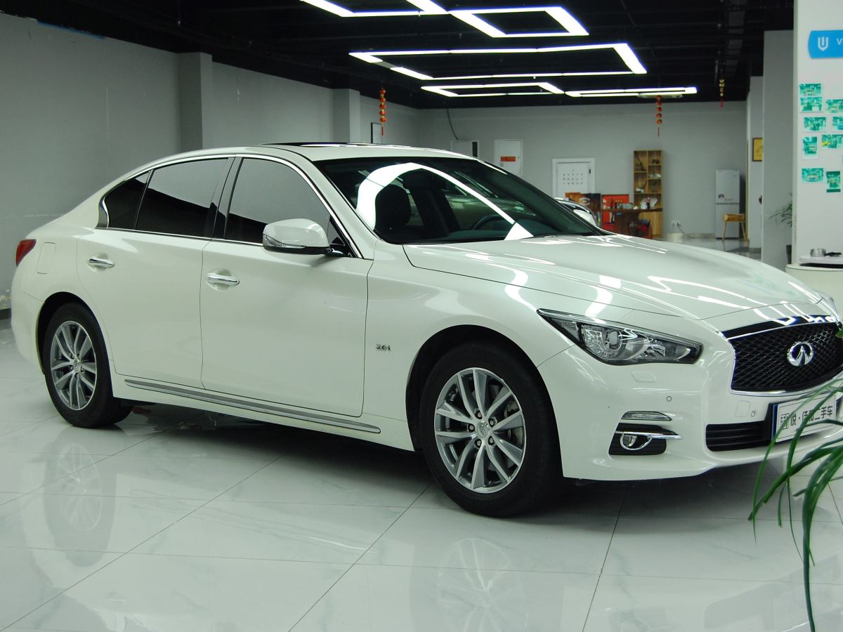 英菲尼迪 Q50L  2016款 2.0T 悅享版圖片