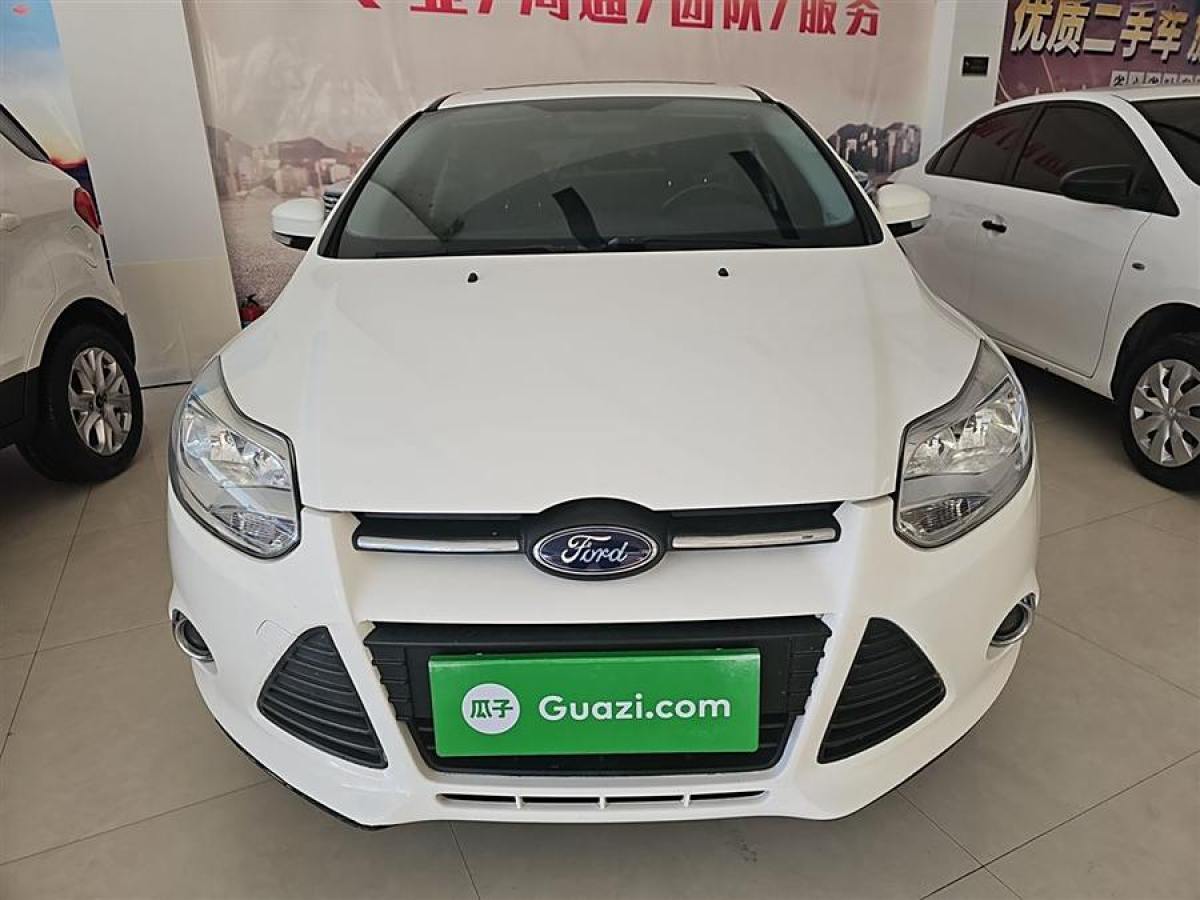 福特 ?？怂? 2012款 兩廂 1.6L 自動風(fēng)尚型圖片