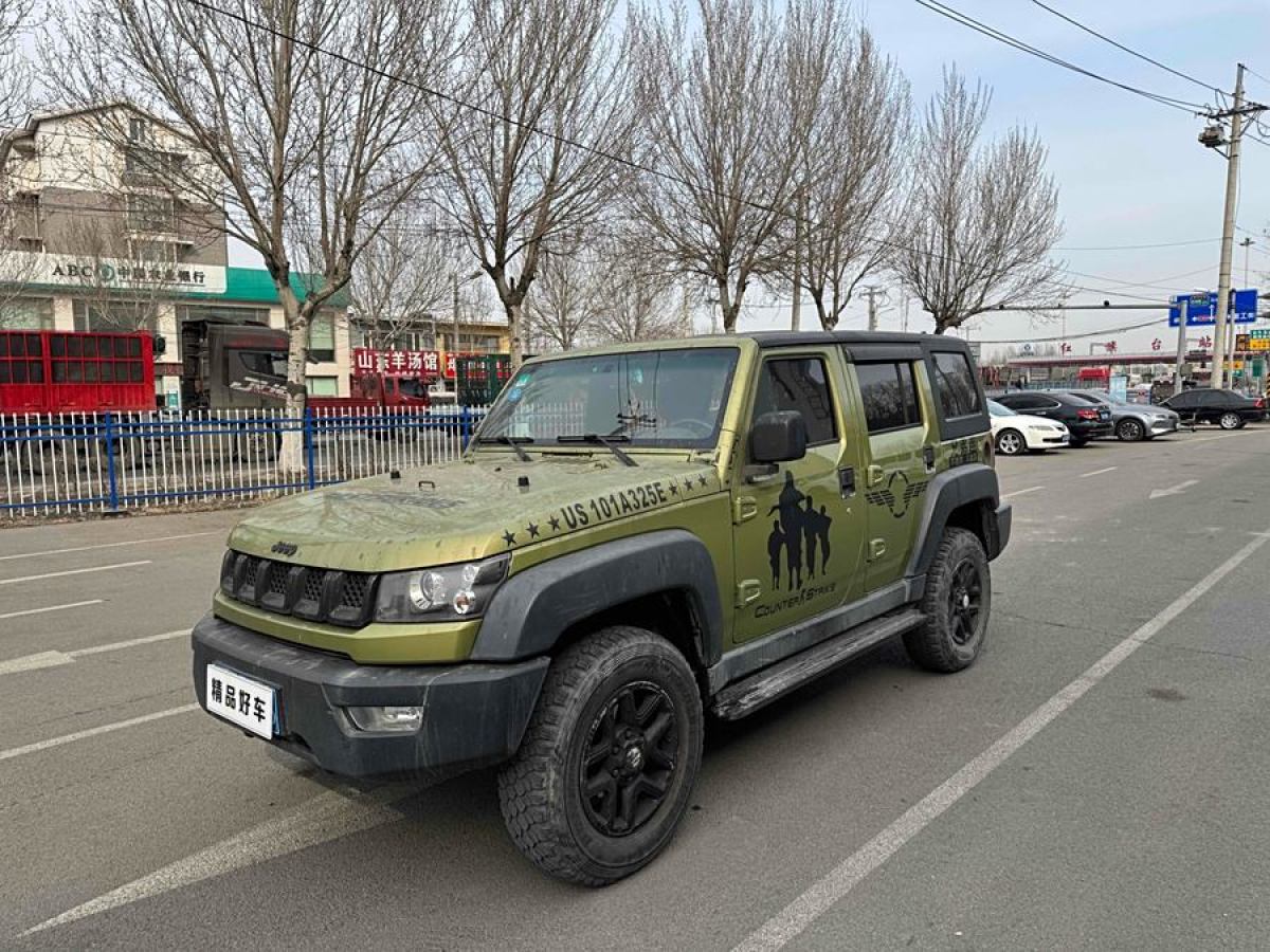 2016年12月北京 BJ40  2016款 40L 2.0T 手動四驅(qū)尊貴版