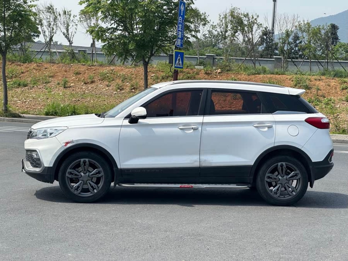 獵豹 獵豹CS9  2017款 1.5L CVT風(fēng)尚型圖片
