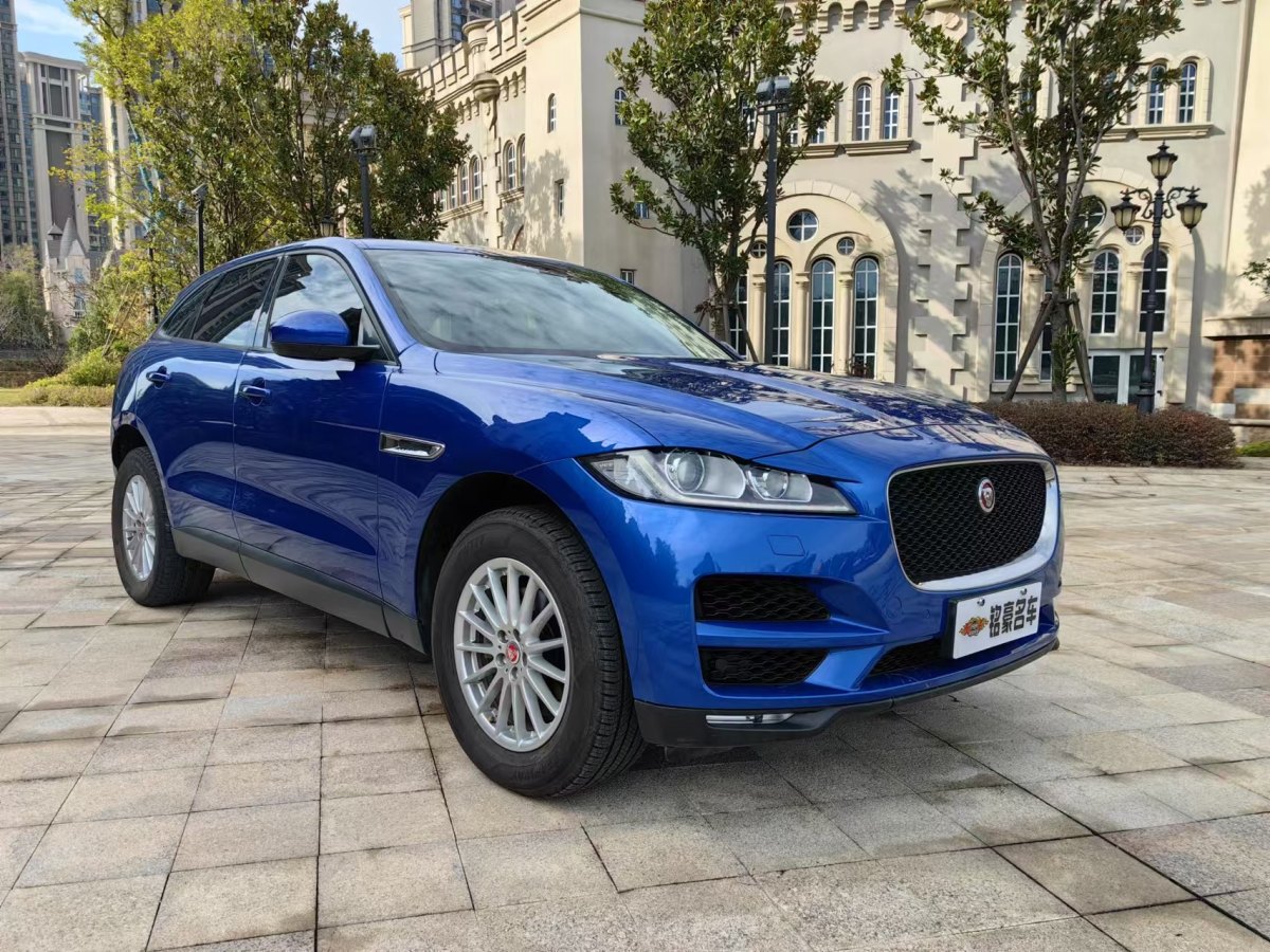 捷豹 F-PACE  2018款 2.0T 兩驅(qū)都市尊享版圖片