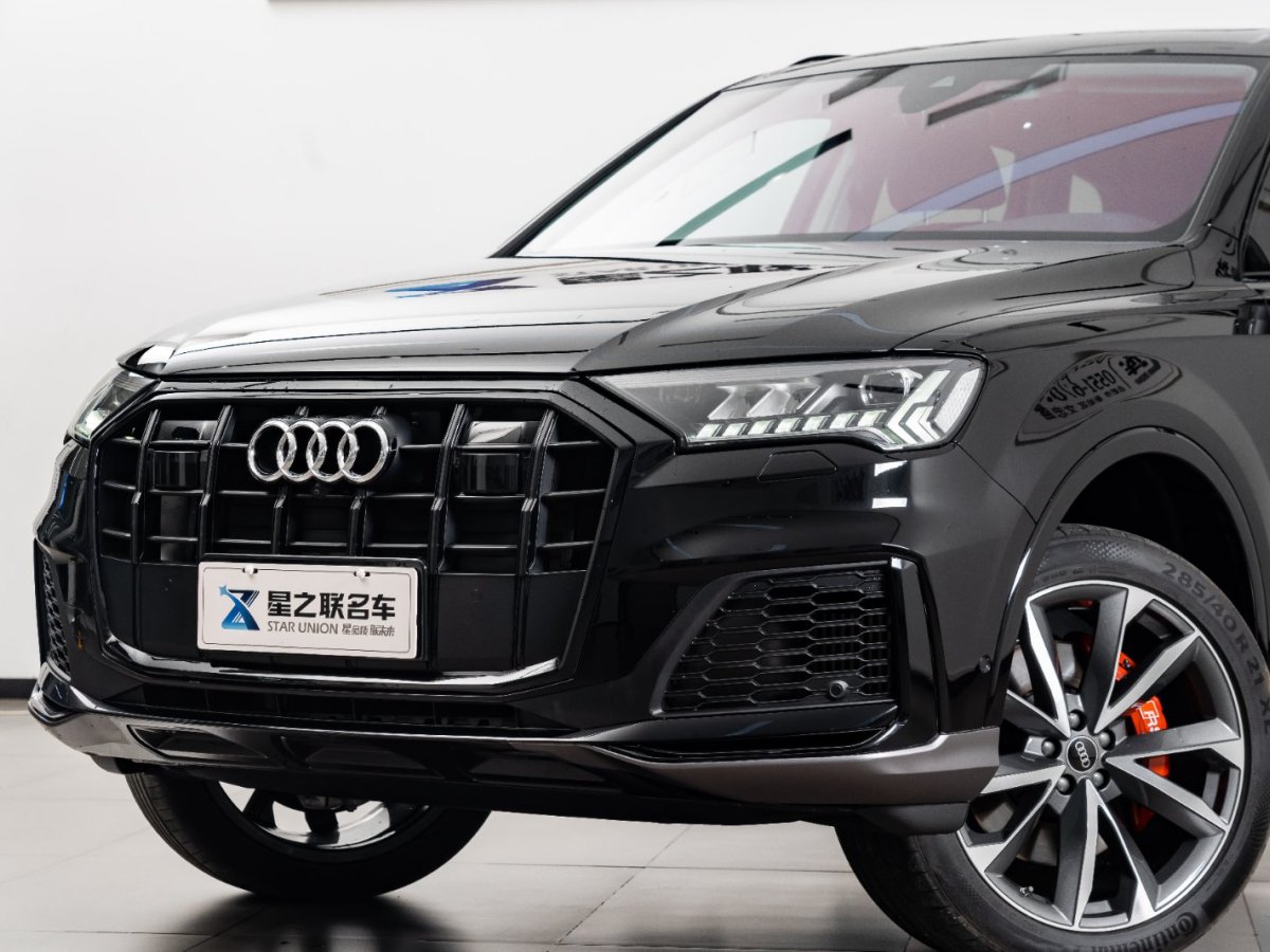 2023年4月奧迪 奧迪Q7  2023款 55 TFSI quattro S line運(yùn)動(dòng)型