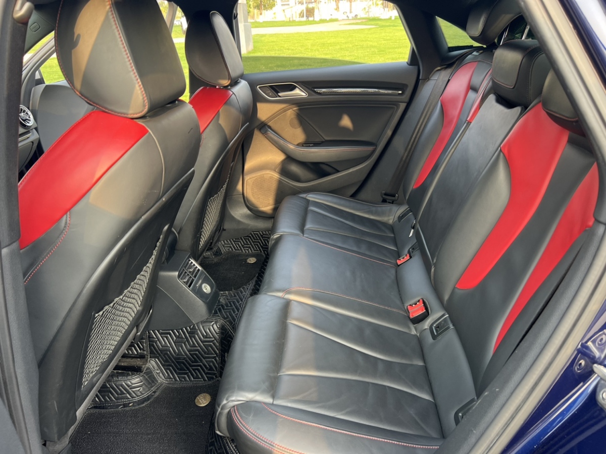 奥迪 奥迪S3  2019款 S3 2.0T Limousine图片