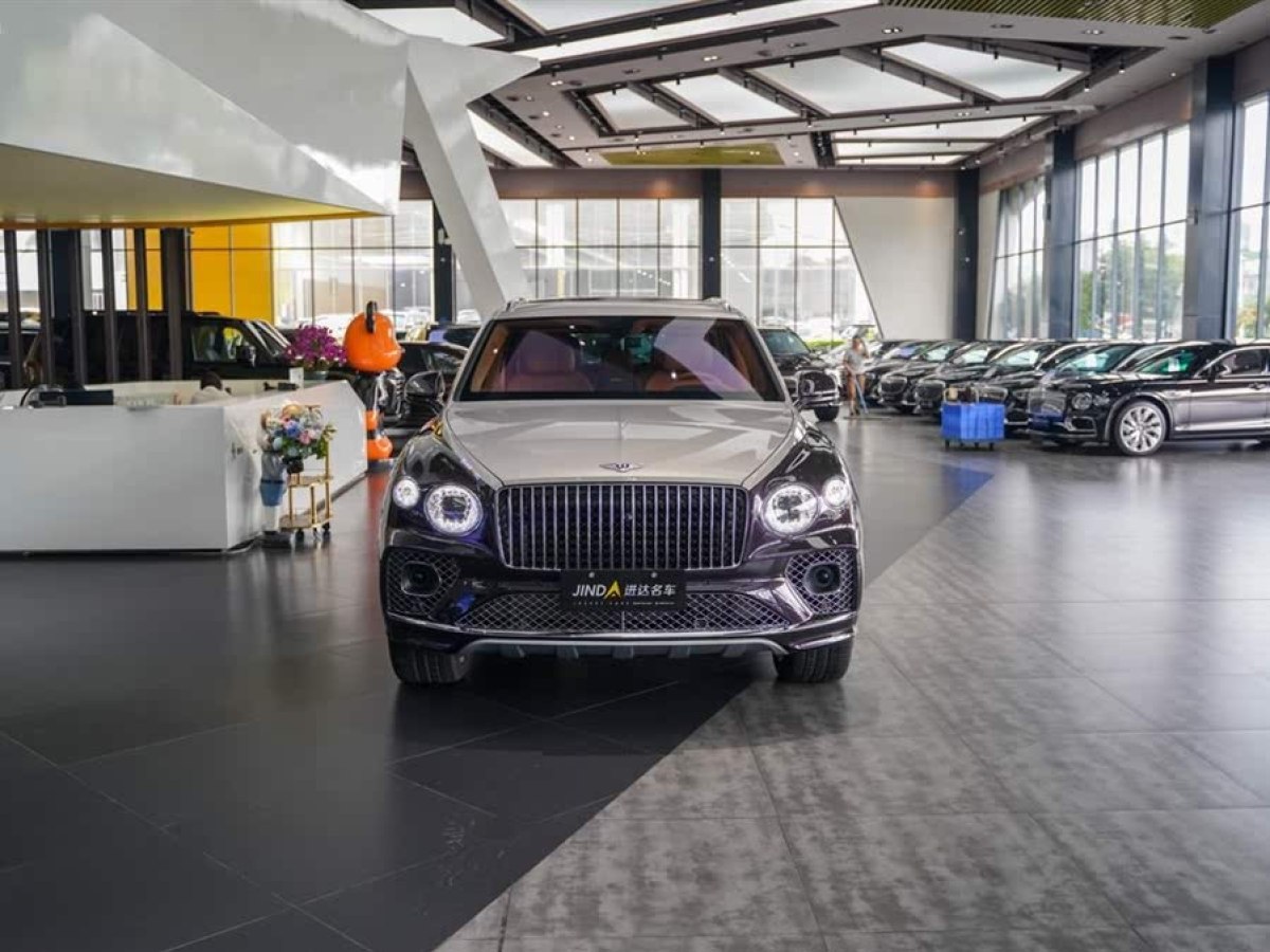 賓利 添越  2024款 4.0T V8 長軸距雅度版圖片