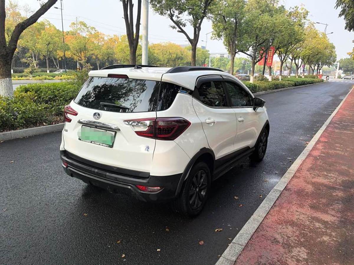 比亞迪 元新能源  2018款 EV360 智聯(lián)炫酷型圖片