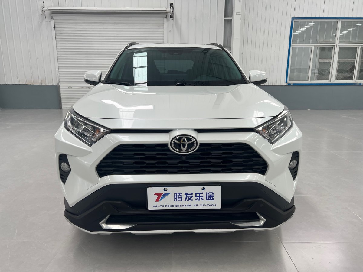 豐田 RAV4  2018款 榮放 2.0L CVT兩驅(qū)風(fēng)尚版圖片